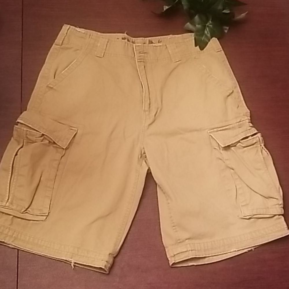 Iron Khaki Shorts Men's Sz 32